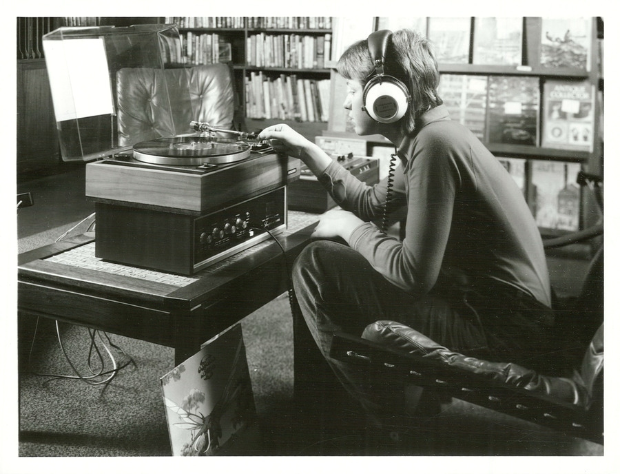 The Vinyl Library Founder Interview - Magazine Journalism | Katie Lingo